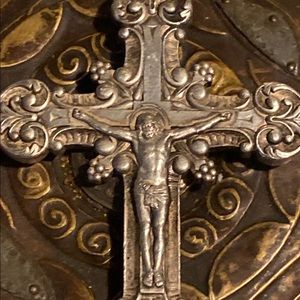 VINTAGE CRUCIFIX CHRIST HOLY CROSS HALLMARKED !!